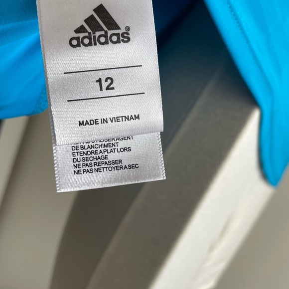 ❤️2/$25..ADIDAS SWIMSUIT TOP❤️ - Picture 3 of 3